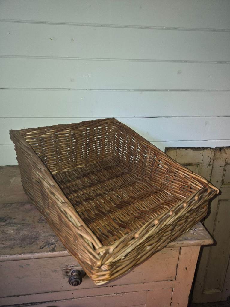 Large Wicker Storage Basket – Good Condition