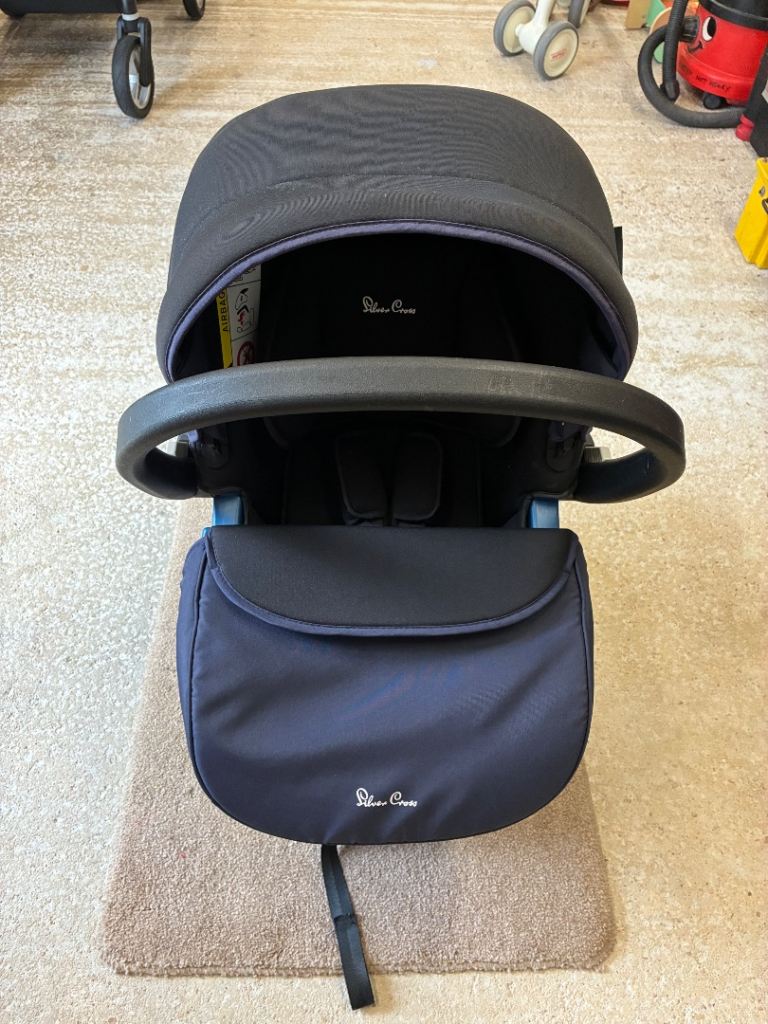 Silver Cross Pioneer Travel System