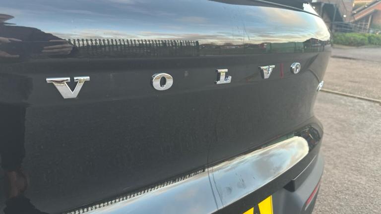  Volvo XC40 2.0 B4 MHEV Ultra Bright DCT Auto Euro 6 (s/s) 5dr Petrol/Electric Hybrid Automatic