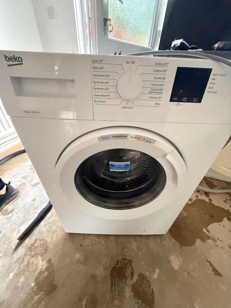Beko Washing Machine – White, Good Condition