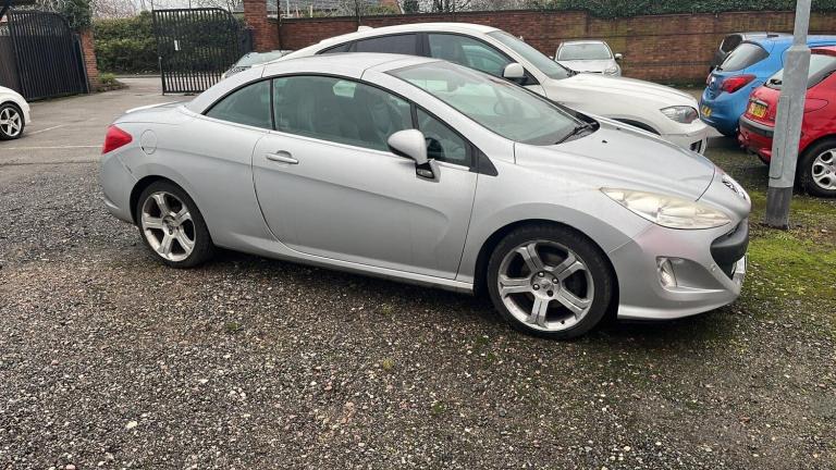2010 Peugeot 308 Automatic convertible bargain only £1999