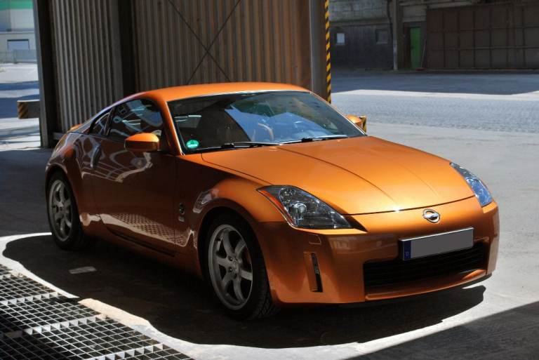 Looking to buy Nissan 350z Sunset Orange 