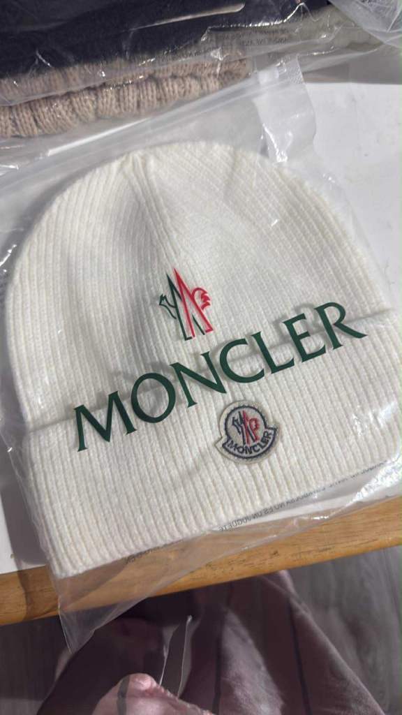 moncler beanie hat