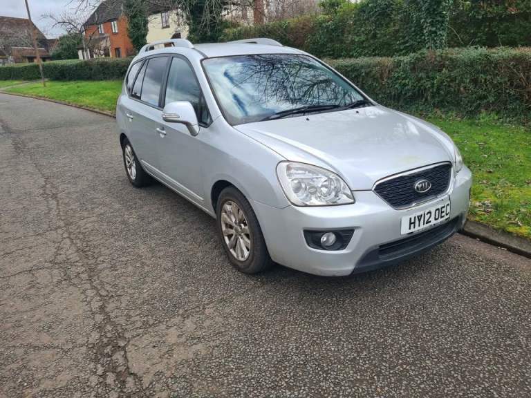 2012 Kia Carens 1.6 diesel, Manual,  7 seater