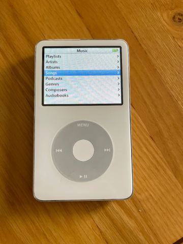 Apple iPod Classic 30GB – White, Good Condition, £100.00 for Sale