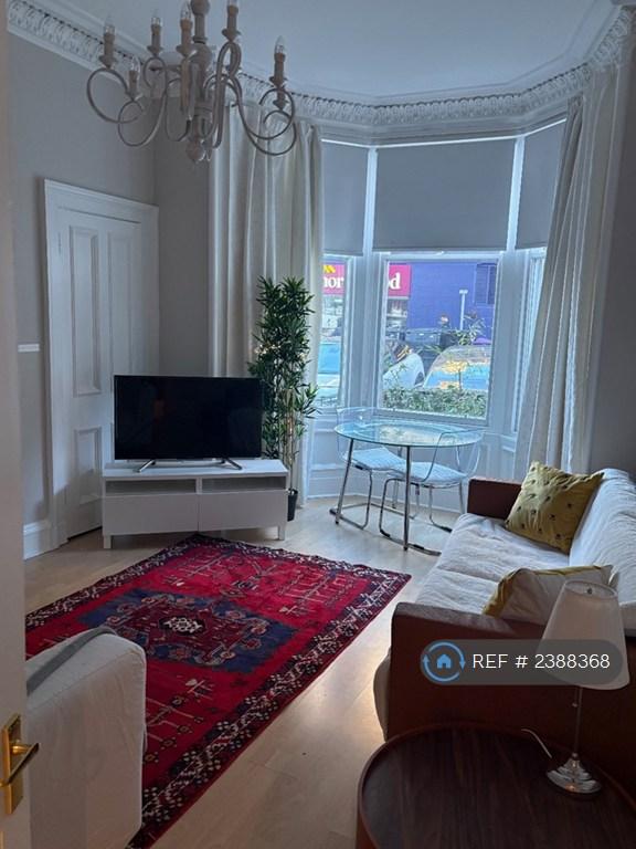 2 bedroom flat in Dean Park Street, Edinburgh, EH4 (2 bed) (#2388368)