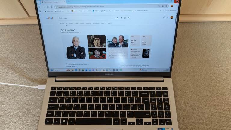 Samsung Galaxy Book NP750XDA-KD3UK Laptop with Charger – Silver, Good Condition
