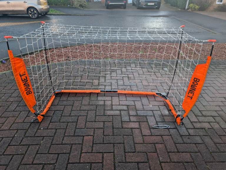 Bownet Mini Football Goal – COMPLETE, EASY TO ASSEMBLE, FITS IN A CAR BOOT £20 – Must go by 8th Feb