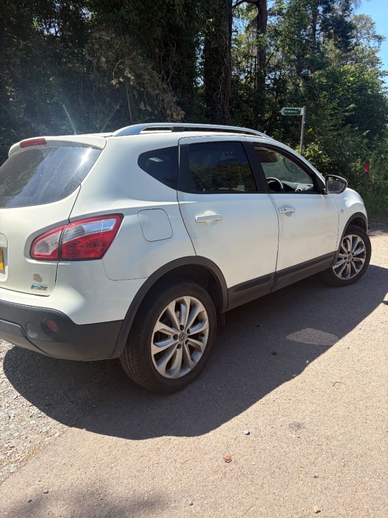 Nissan, QASHQAI, Hatchback, 2013, Manual, 1598 (cc), 5 doors