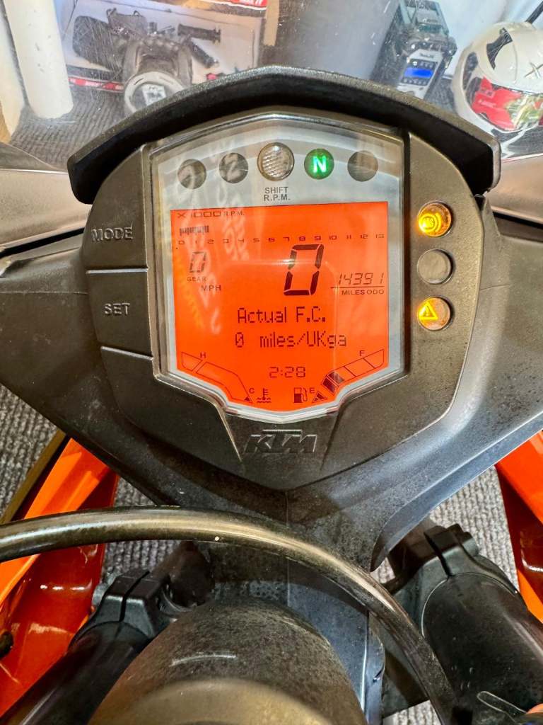 KTM RC 390 / 2017 (67) model / covered 14,395 miles