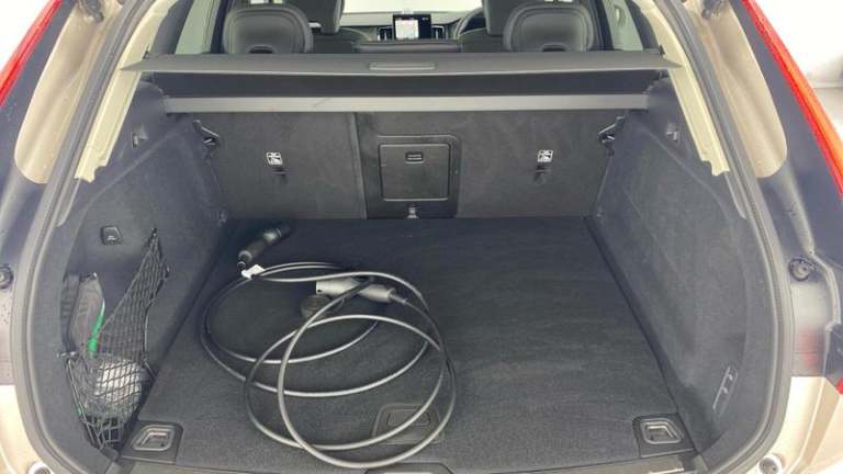 2025 Volvo XC60 Ultra T8 AWD Plug-in hybrid Electric/Petrol Bright Automatic SUV Hybrid Automatic