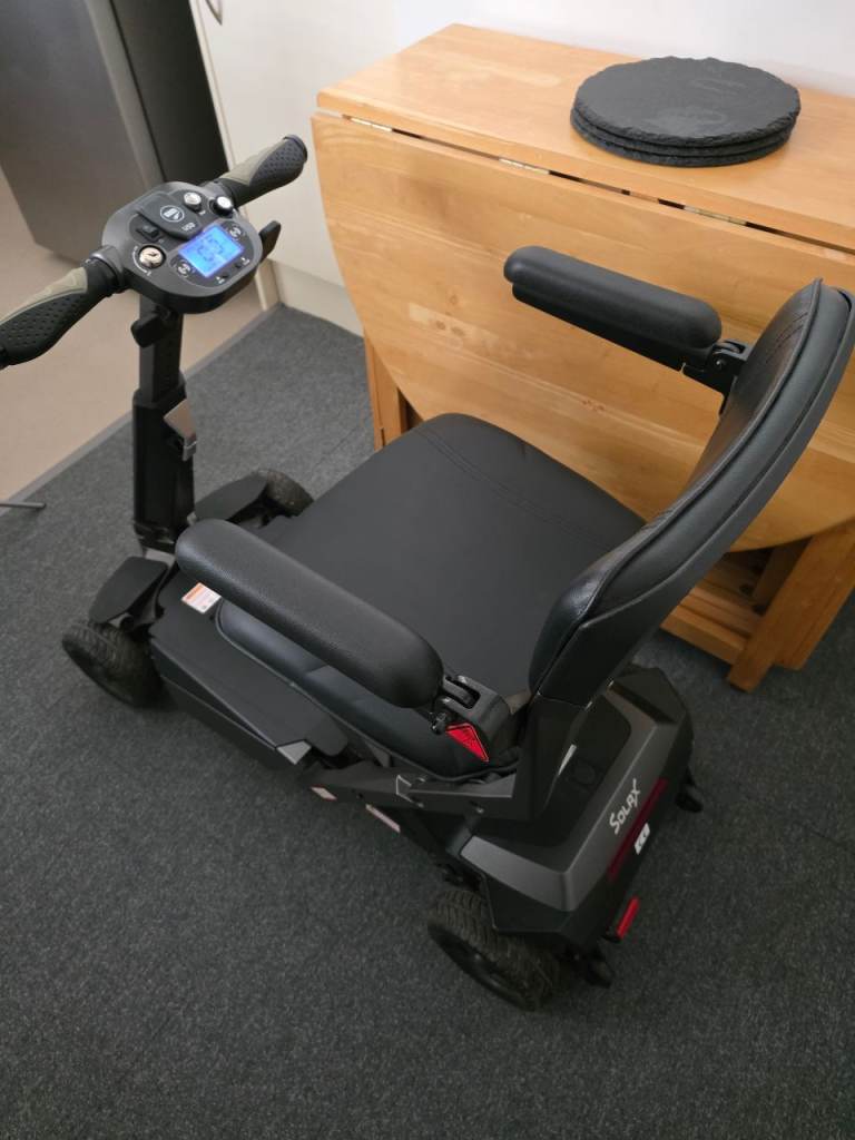 Solax S3023 Autofold Executive Automatic Folding 4mph Mobility Scooter.