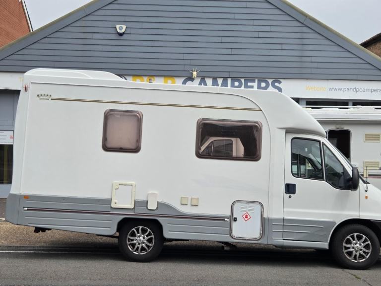 Autocruise Starquest 2.8 HDI 320 MWB C/C DIESEL MANUAL 2002/51