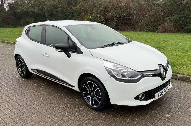 2015 Renault Clio 1.2 16v Dynamique MediaNav 5 Door. 12 Months MOT. Excellent Condition 