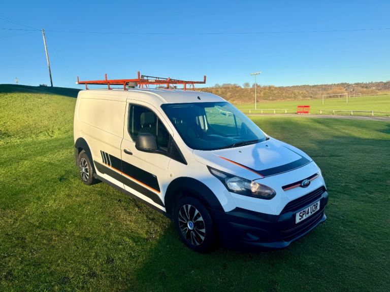 Transit connect LWB !! 1 owner super super low miles Try find another like it 