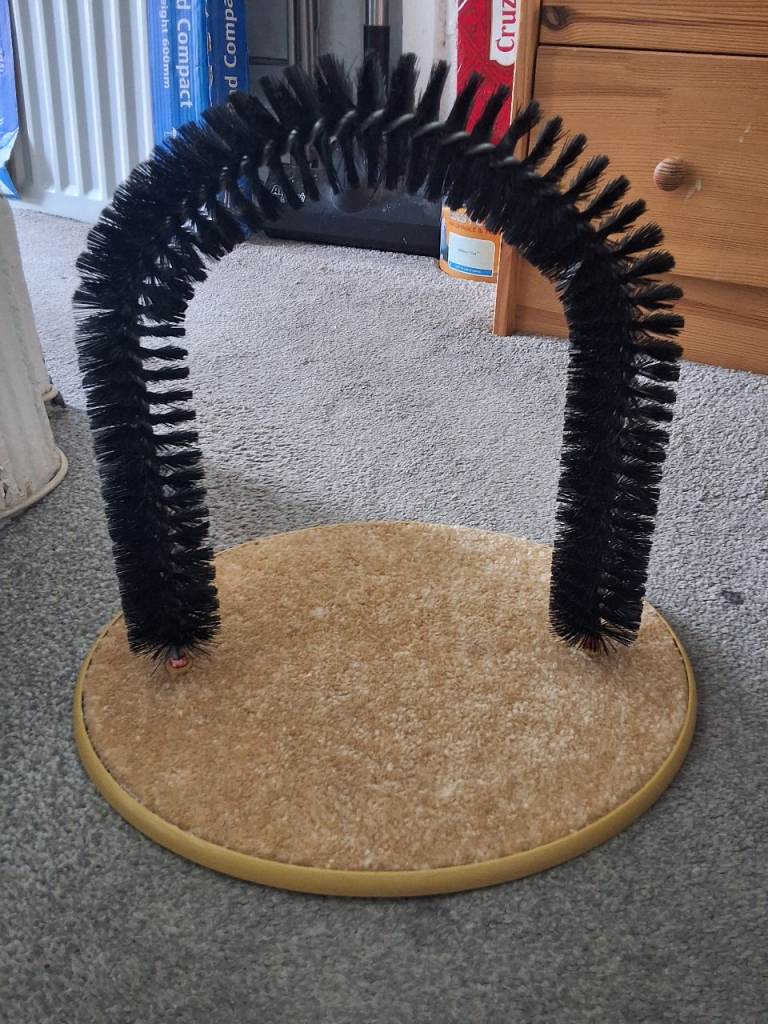 Self Grooming For Cat Arch Brush