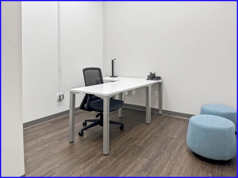 Mansfield - NG18 2RB, Need a Private Office? Book a Day Office in HQ Westgate