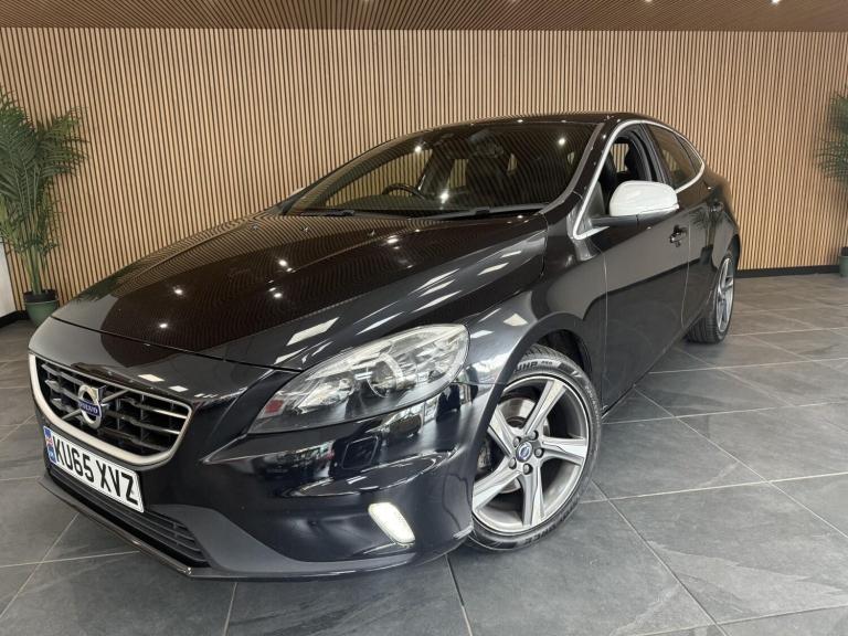 VOLVO V40 2.0 R-Design Lux D2 2015