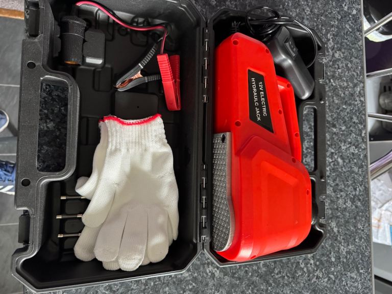 Electric car jack 5 ton 