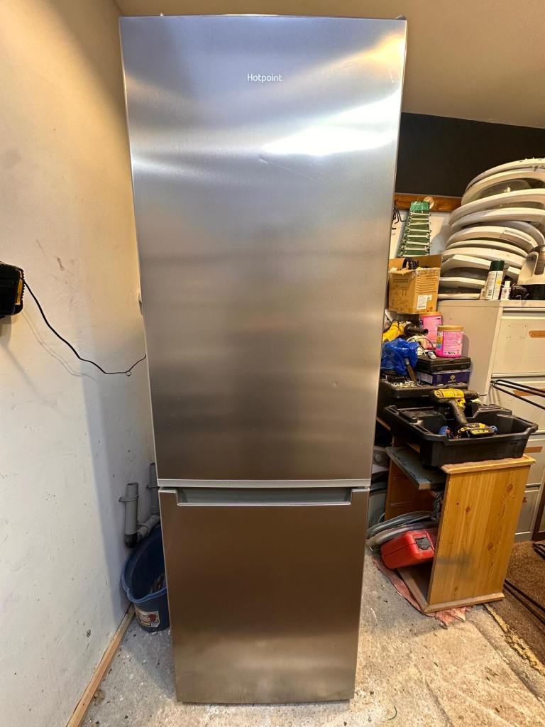 HOTPOINT frost free fridge freezer 6ft tall 60cm width stainless steel In fully working order 