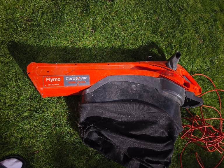 Flymo Garden vac