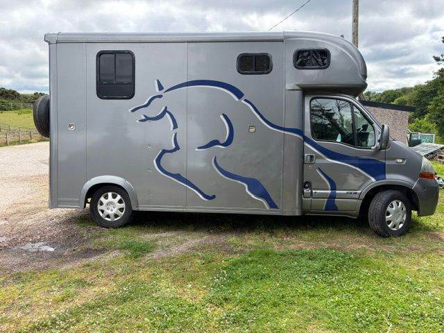 Renault Master 3.5T Horsebox – 2007
