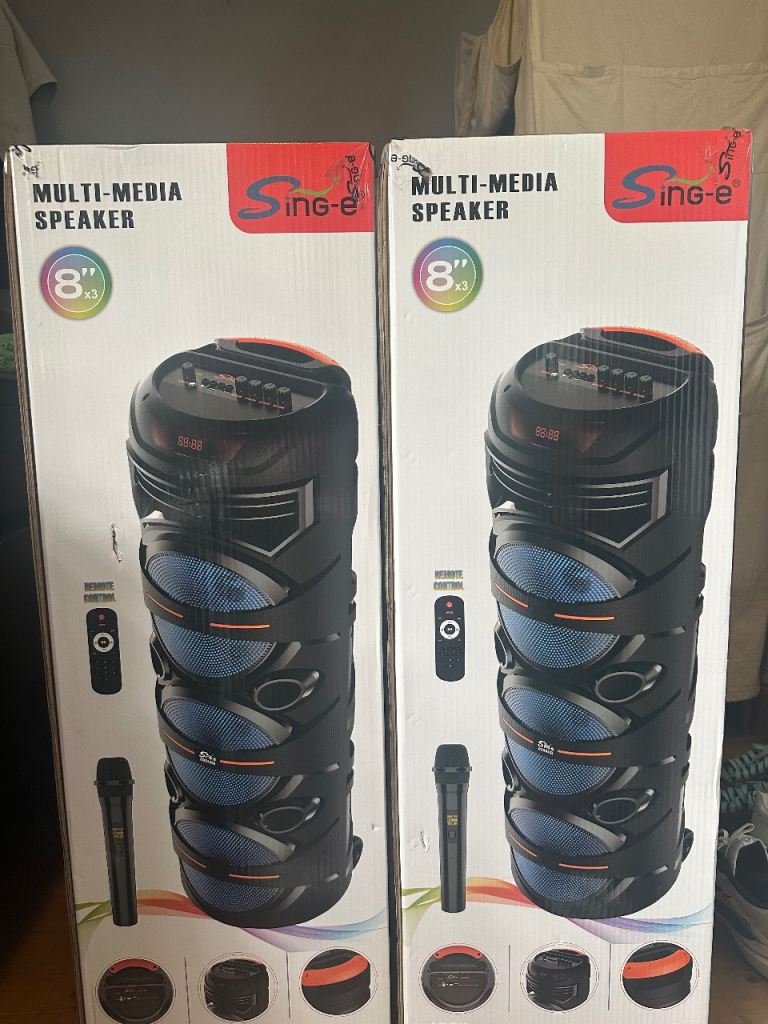 Bluetooth speaker with Microphone - Brand New