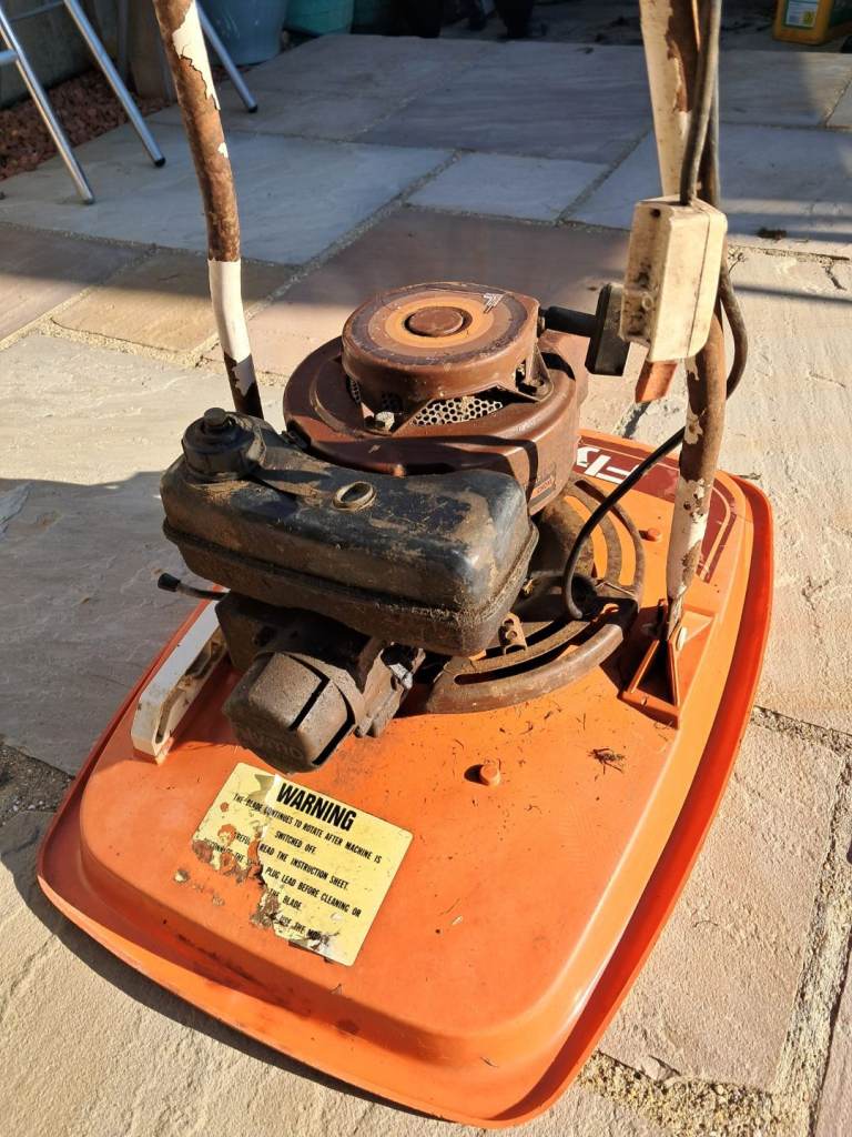 Petrol flymo 