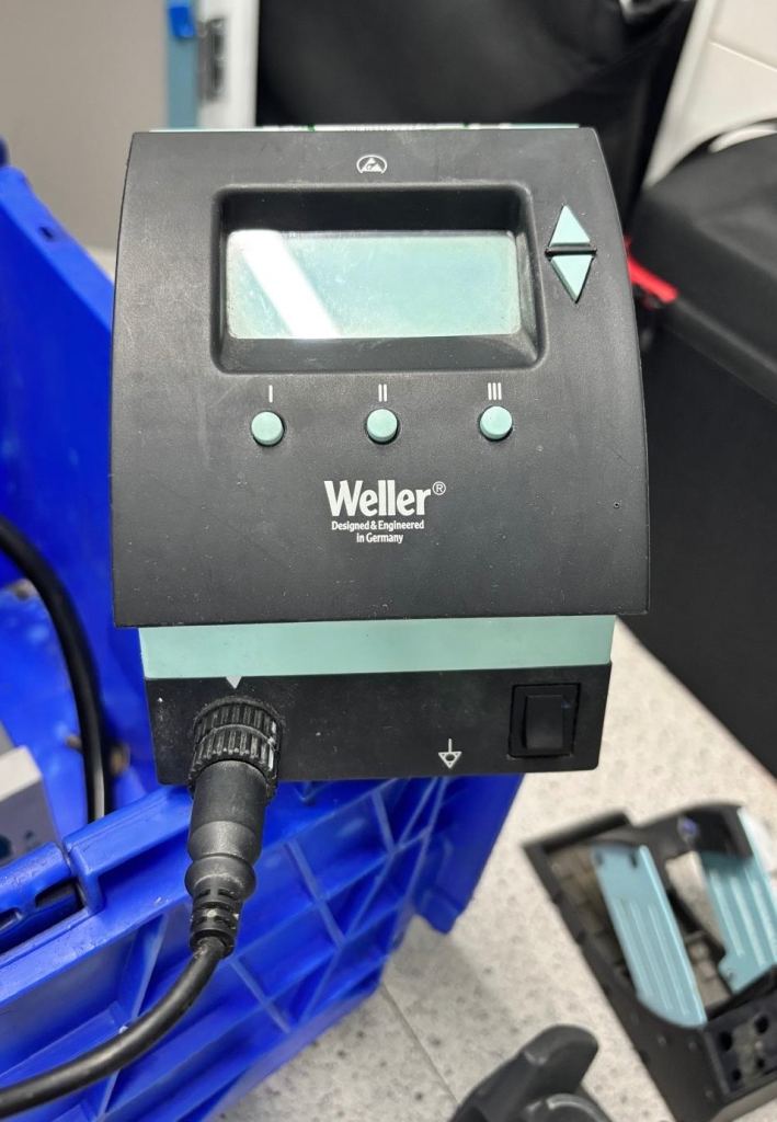 Weller Soldering Iron & Quick Hot Air Rework Station Set