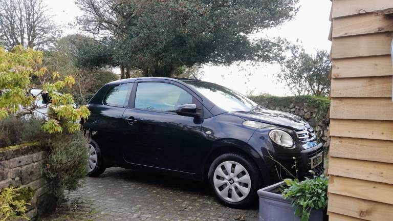 Citroen, C1, Hatchback, 2015, Manual, 998 (cc), 3 doors