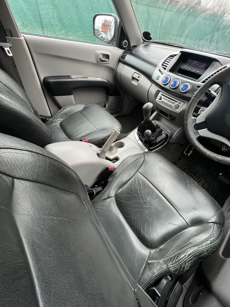 Mitsubishi l200 warrior 