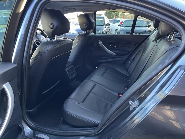 BMW 3 SERIES 2.0 320d Sport Saloon 2015