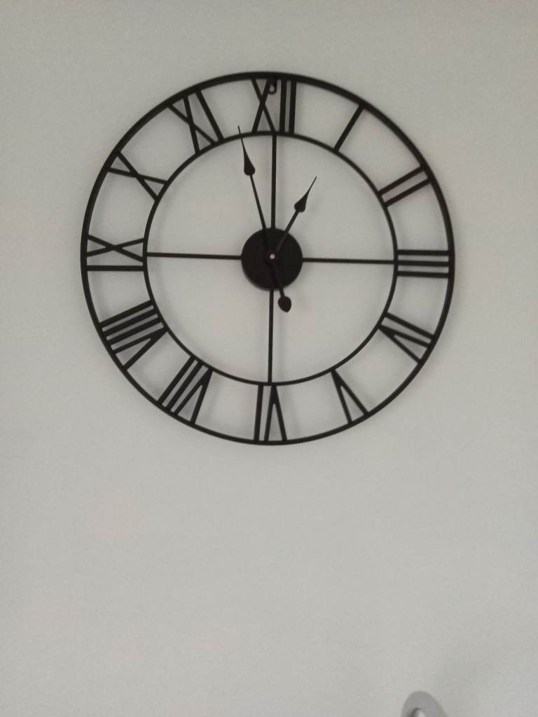 Large Black Metal Wall Clock with Roman Numerals 60cms –New. Unwanted gift.