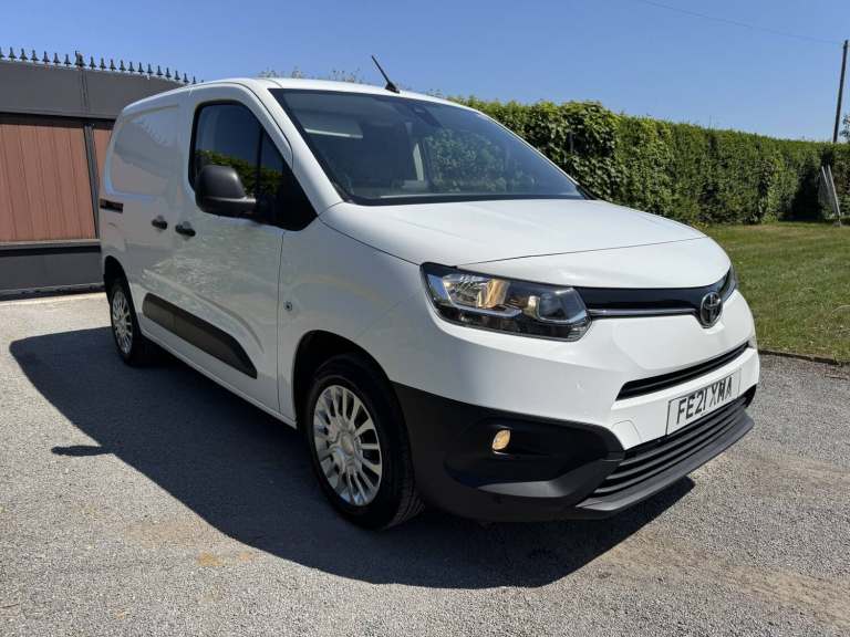 TOYOTA PROACE CITY 1.5 BlueHDi Icon Short Panel Van SWB Euro 6 (s/s) 5dr White M