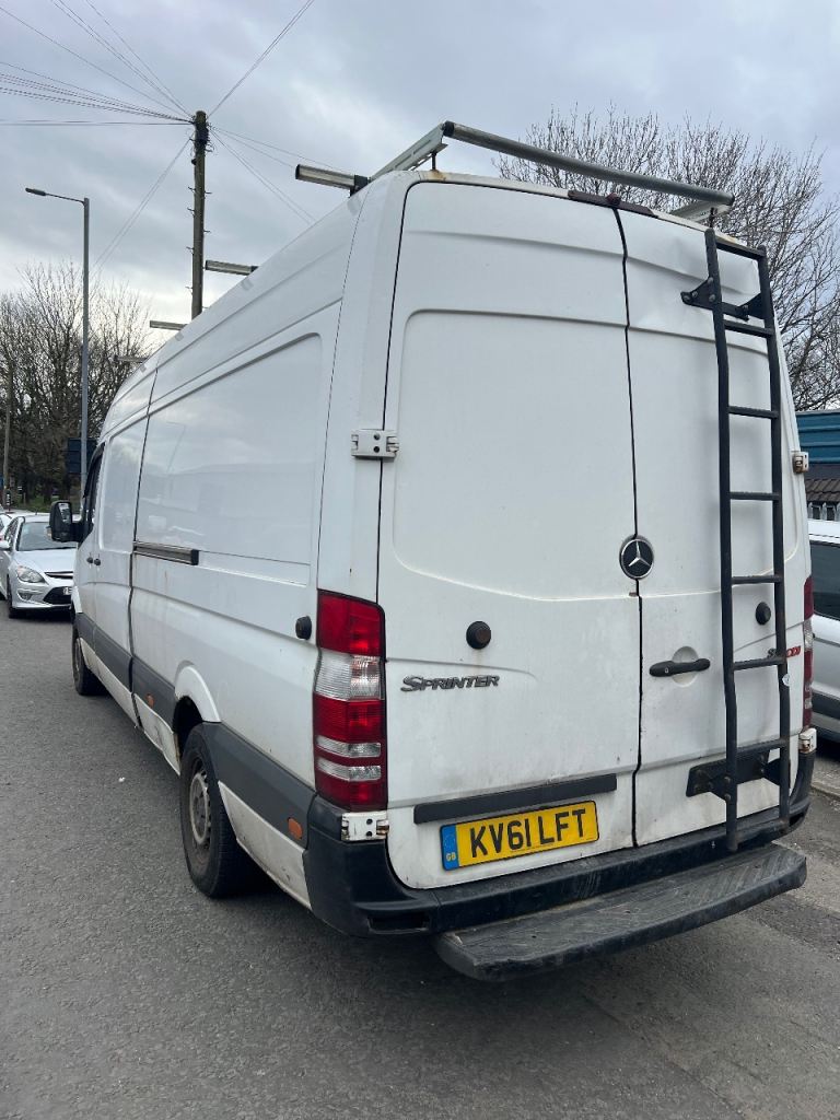 MAN AND VAN HOUSE CLEARANCE AND DELIVERY 