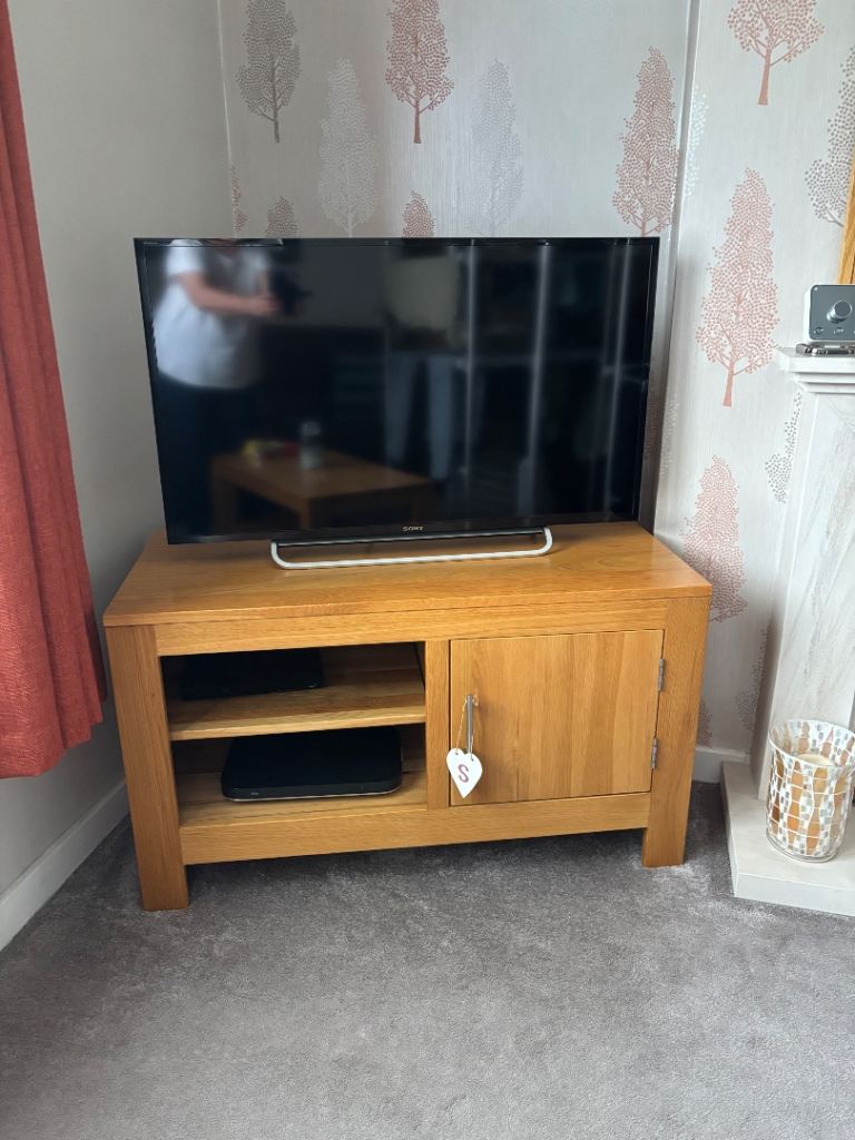 Solid Wood TV Unit / Media Cabinet – Good Condition