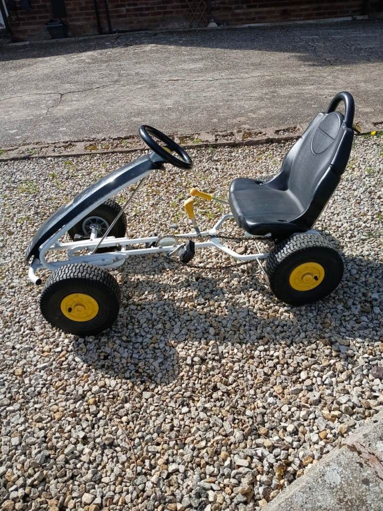 Pedal kart but sprocket broken