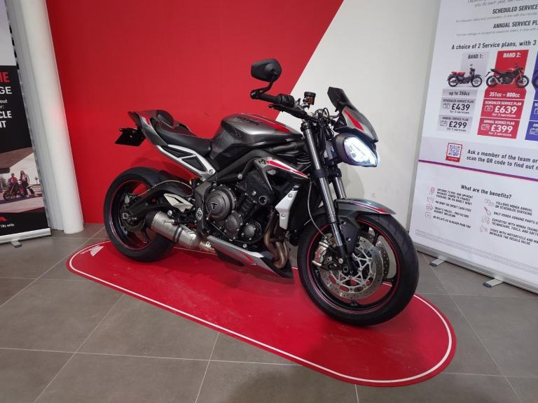 2021 TRIUMPH STREET TRIPLE 765 RS GREY METALLIC SUPERB CONDITION TITANIUM EXH.