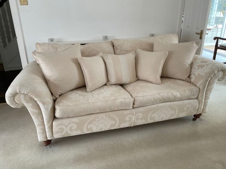 Ďuresta Top of the Range 2 Sofas, 1 Armchair and Footstool.