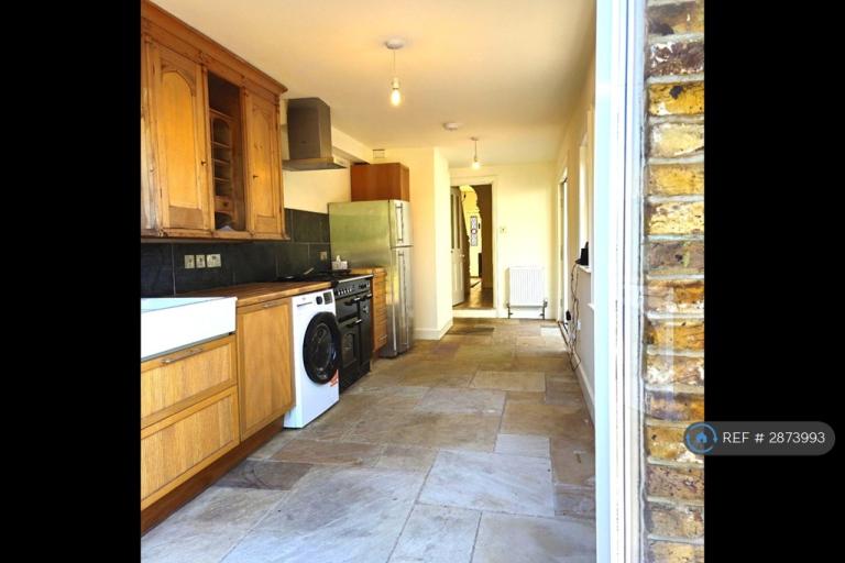 3 bedroom house in Woodlawn St, Whitstable, CT5 (3 bed) (#2873993)