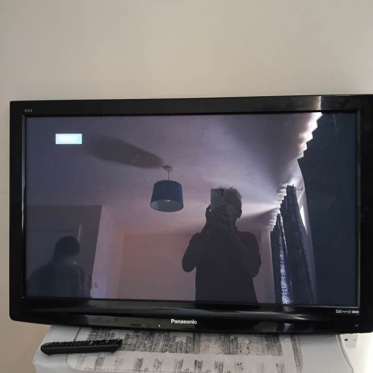 Panasonic Flat Screen TV with Remote Control – Good Working Order