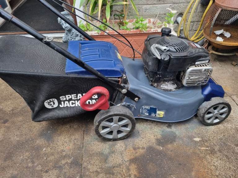 Lawnmower mower powerdrive briggs engine