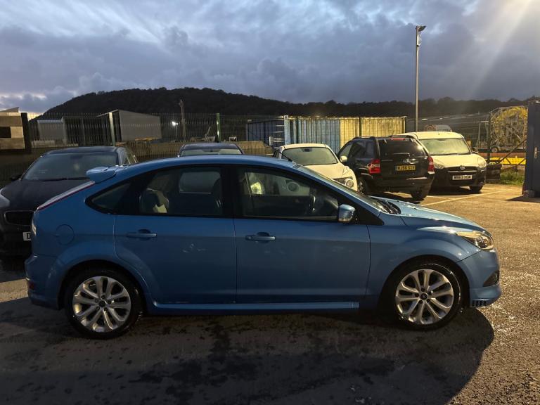 2010 Ford Focus 1.6 Zetec S 5dr - Long Mot -  HATCHBACK Petrol Manual
