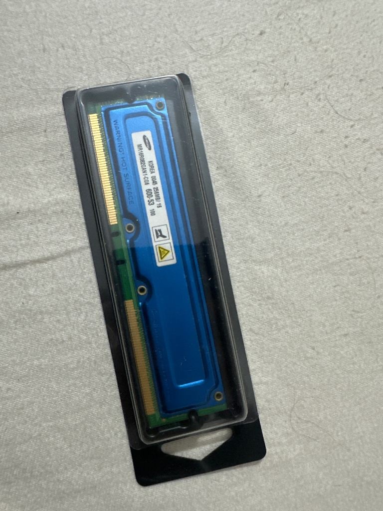 Samsung 4GB DDR3 RAM PC3-12800U-11-11-B1 - As Good As New