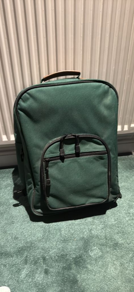4 person picnic rucksack new never used 