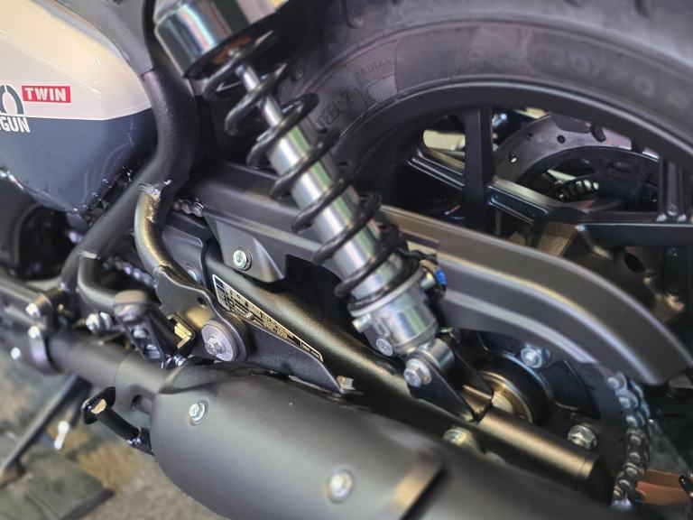 2025/75 ROYAL ENFIELD SHOTGUN 650cc EURO 5 2025 MODEL 5 MILE'S 