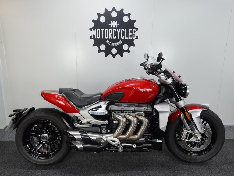 Triumph Rocket 3 R. 2019/69. Korosi Red. Quickshift. Heated Grips. Nice Example