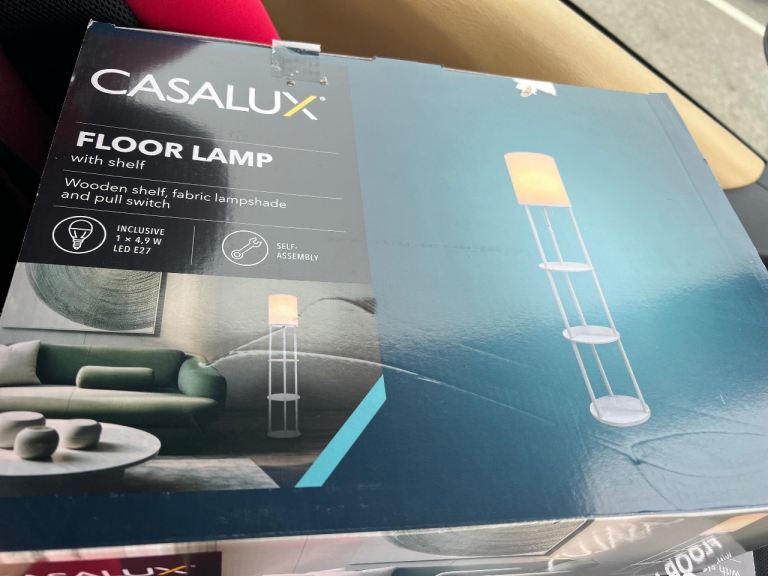 Floor lamp with 3 shelves