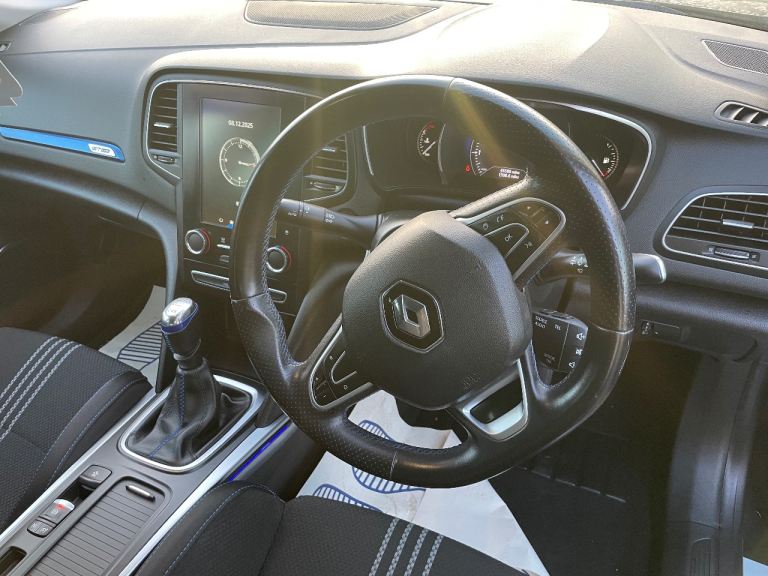 Renault, MEGANE, Hatchback, 2018, Manual, 1332 (cc), 5 doors