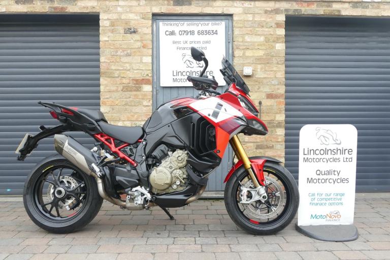 72 Ducati Multistrada V4 Pikes Peak 